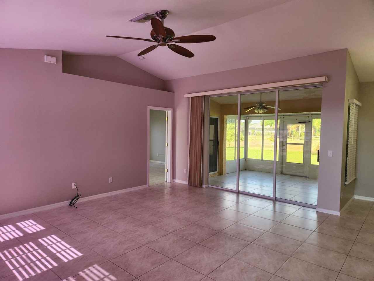 567 Charwood Ave S - Photo 3 of 19