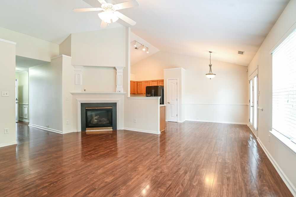 1011 Tiger Eye Ave - Photo 5 of 17