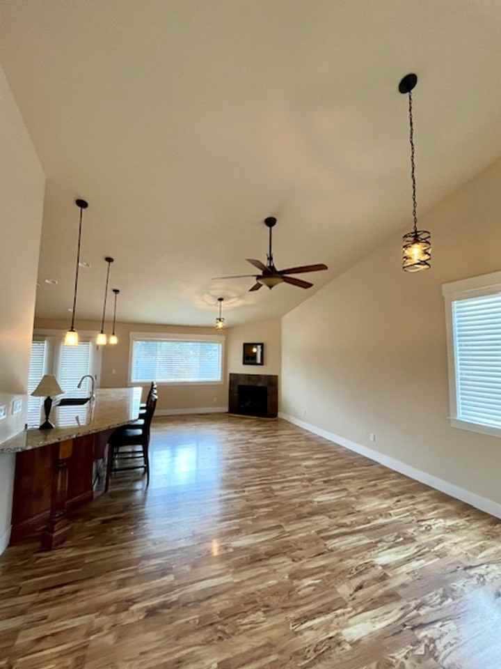738 N Foudy Pl - Photo 7 of 22
