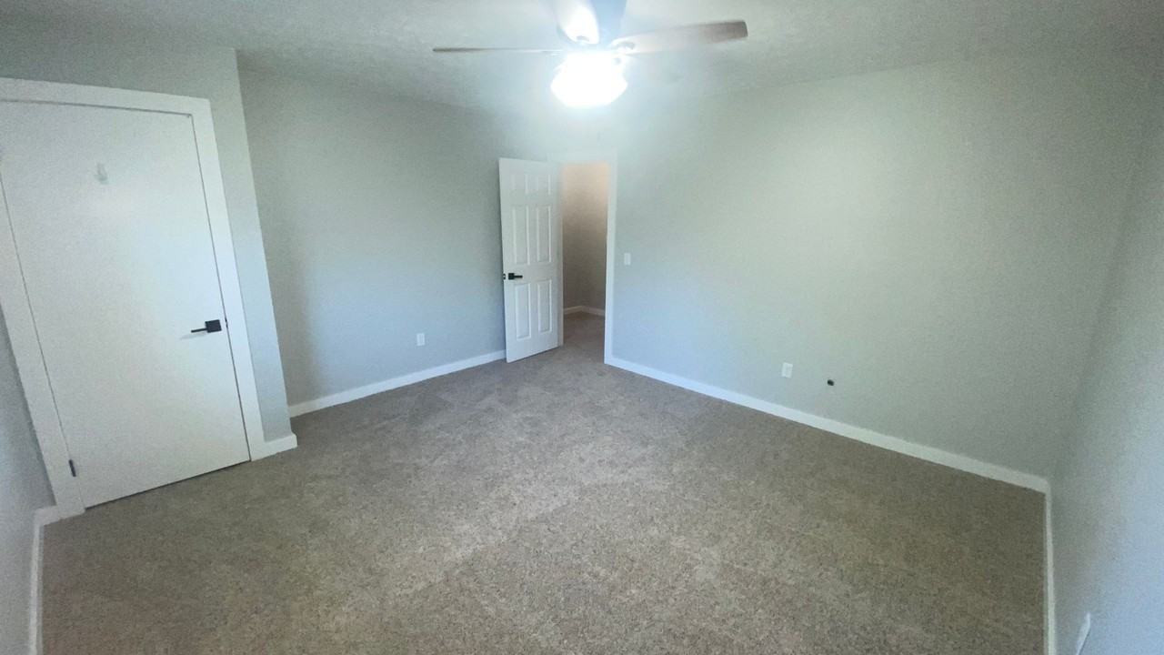 3245 Summerhill Ln - Photo 7 of 21