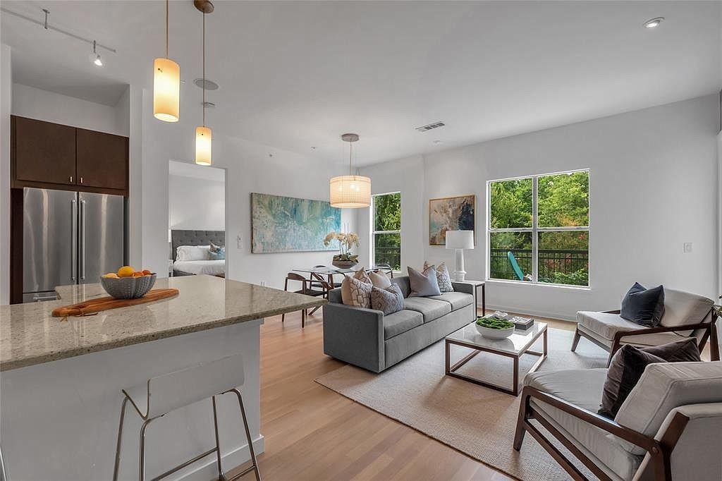 2950 McKinney Avenue #369 - Photo 2 of 13