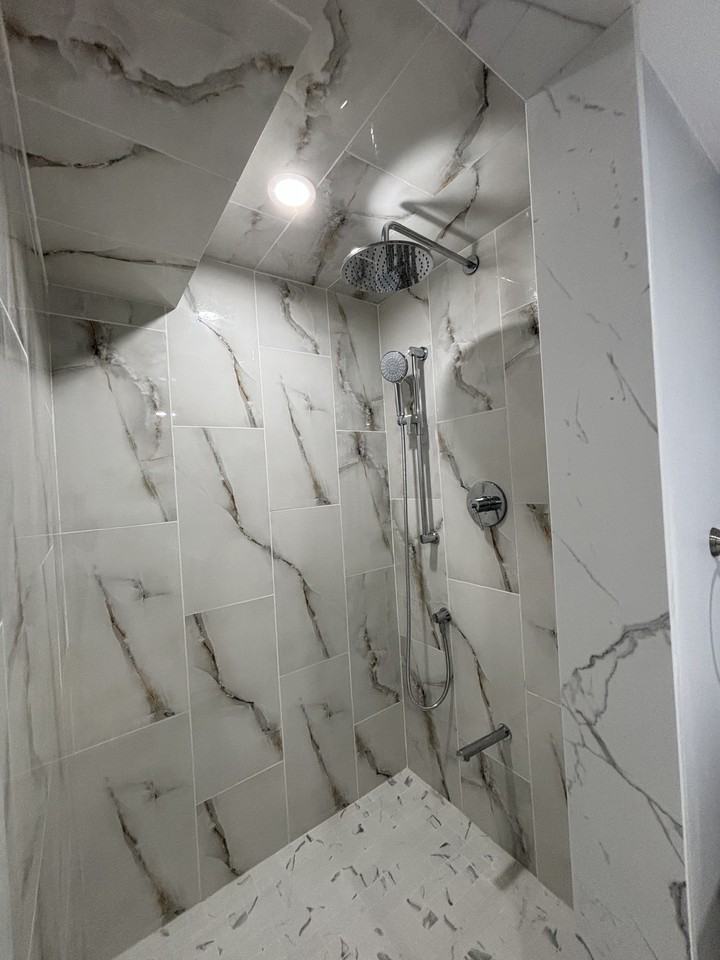 73 Aloma Crescent - Photo 3 of 10