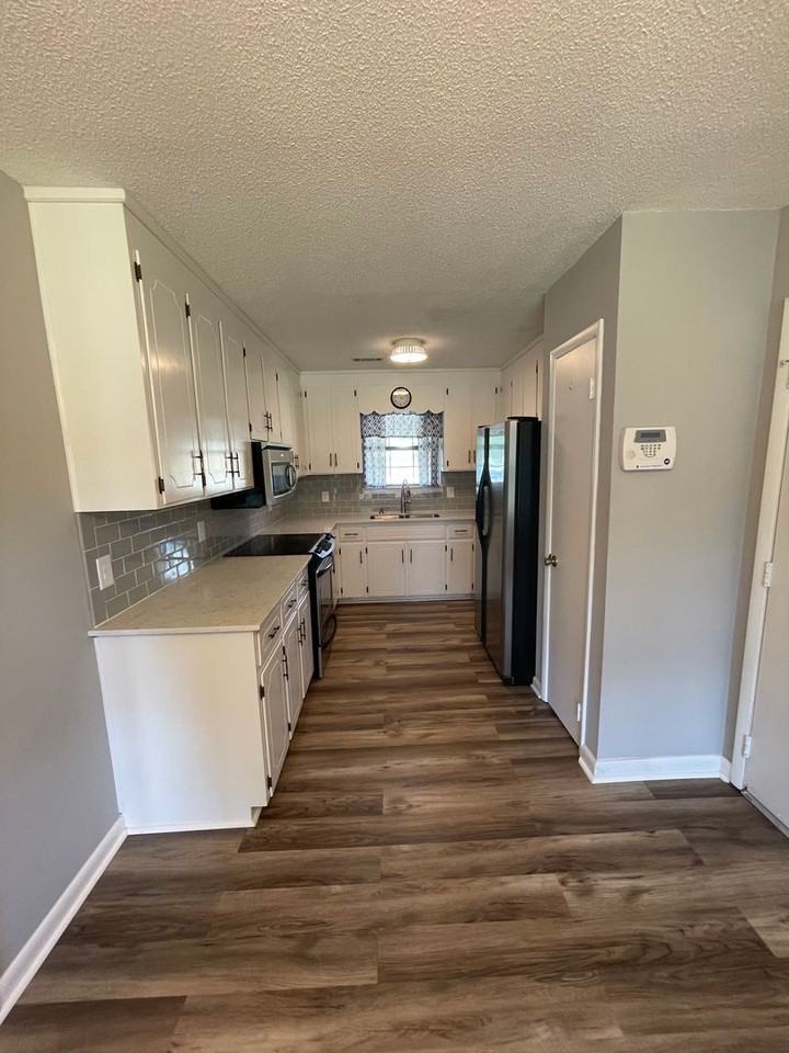 507 Whittle Hudson Rd - Photo 2 of 20