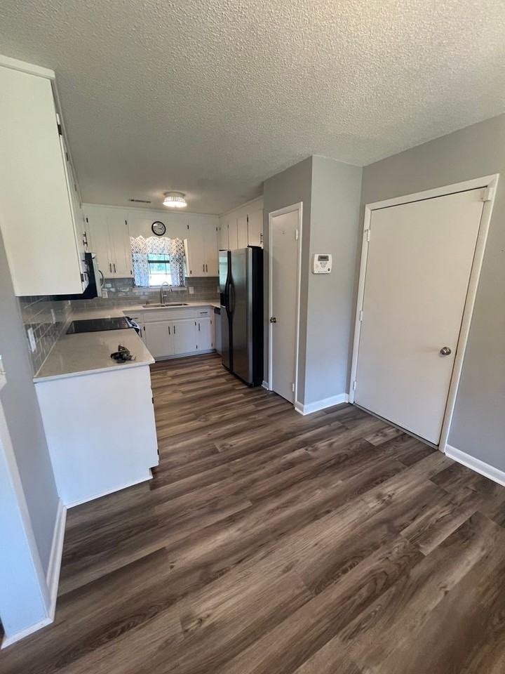 507 Whittle Hudson Rd - Photo 3 of 20