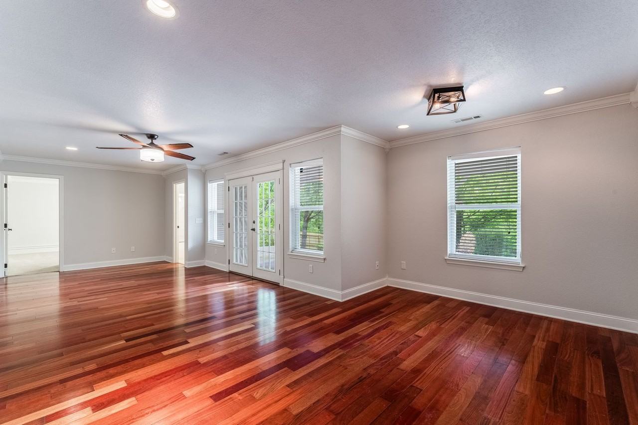 32 Latshaw Dr - Photo 6 of 29