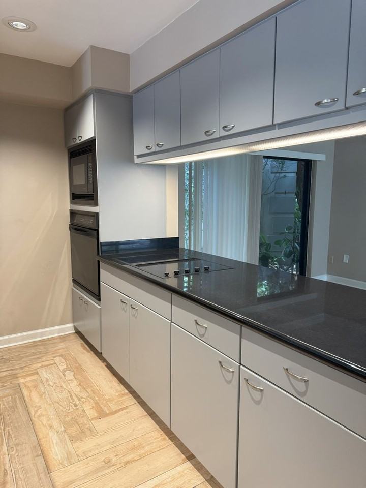 339 Lakeview St #F - Photo 7 of 25