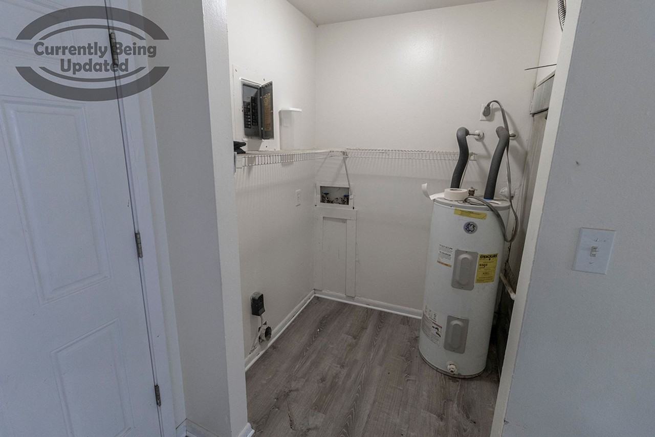 701 W Cunningham Dr #1 - Photo 2 of 13