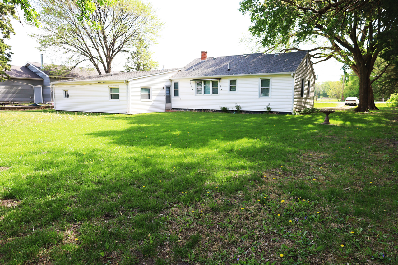 214 S Shady Bend Rd - Photo 3 of 14