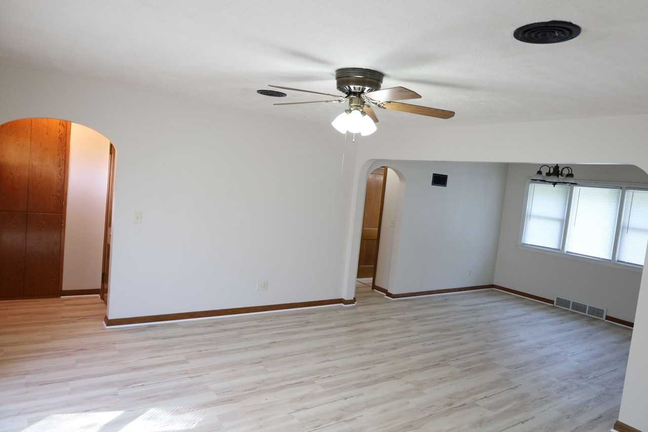 214 S Shady Bend Rd - Photo 6 of 15