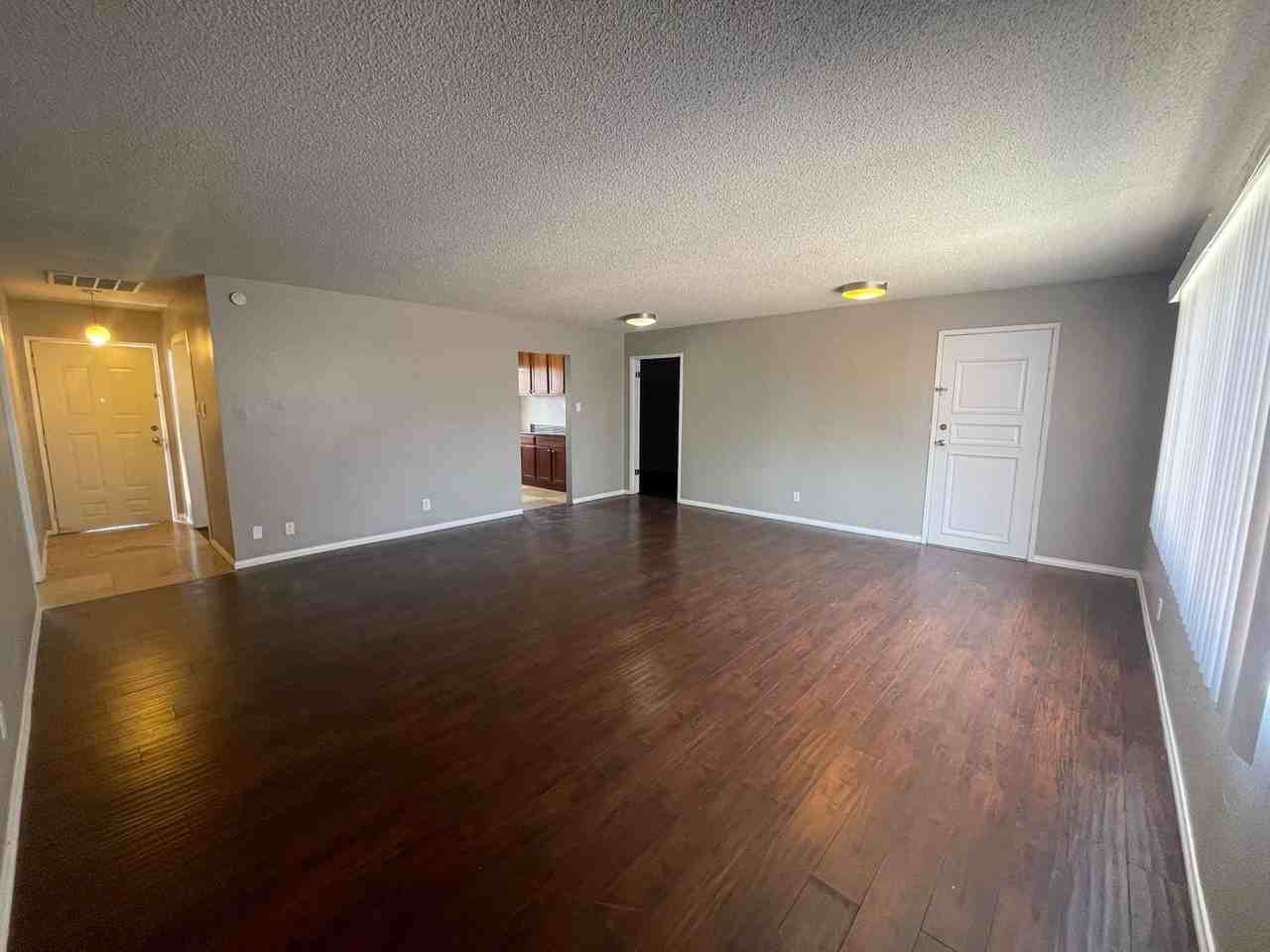 2200 Dune Dr - Photo 3 of 10