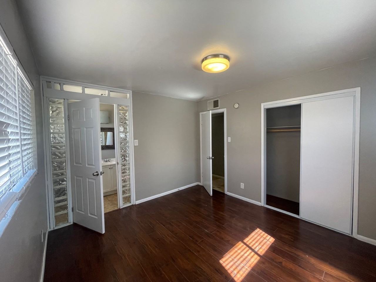 2200 Dune Dr - Photo 6 of 10