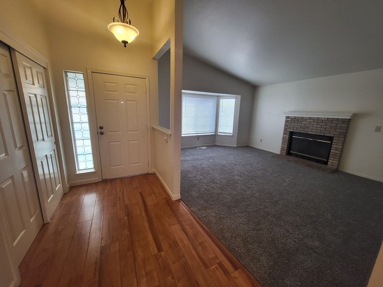 630 Boulder Cir - Photo 2 of 12