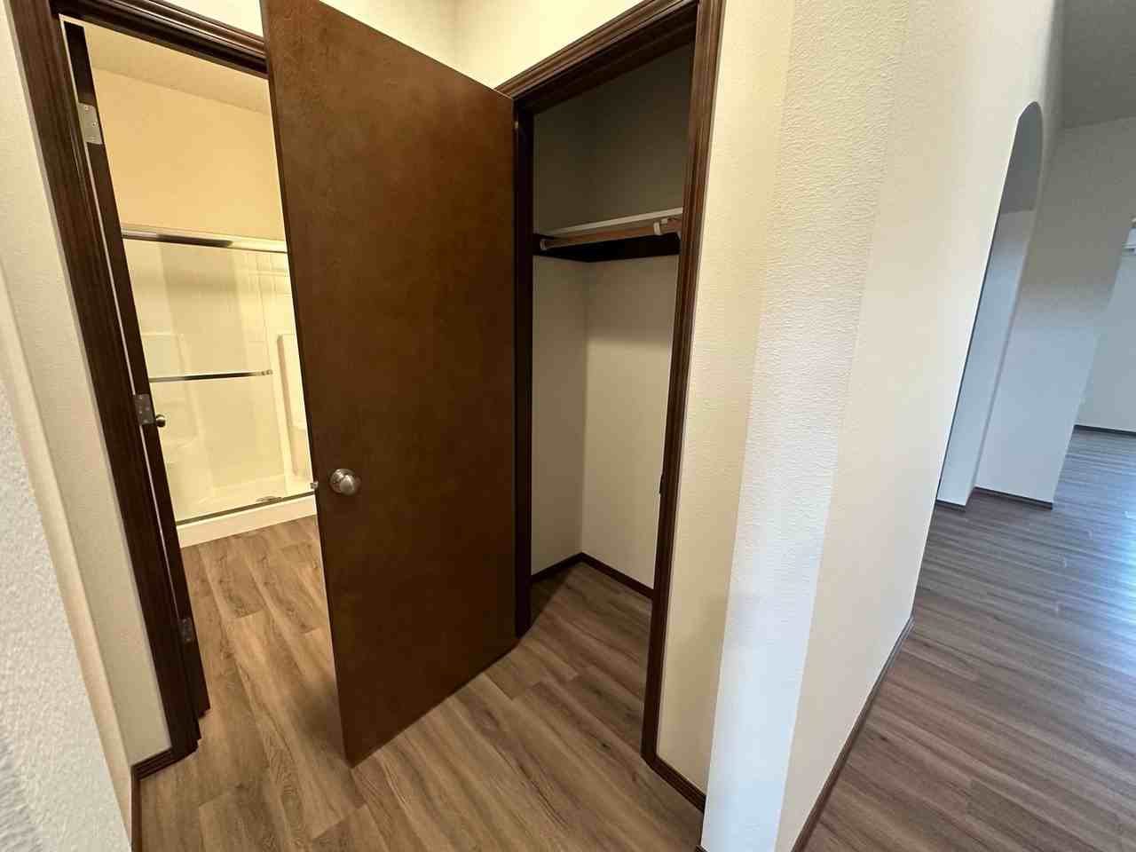 2104 W Sunnyview Ln - Photo 6 of 50