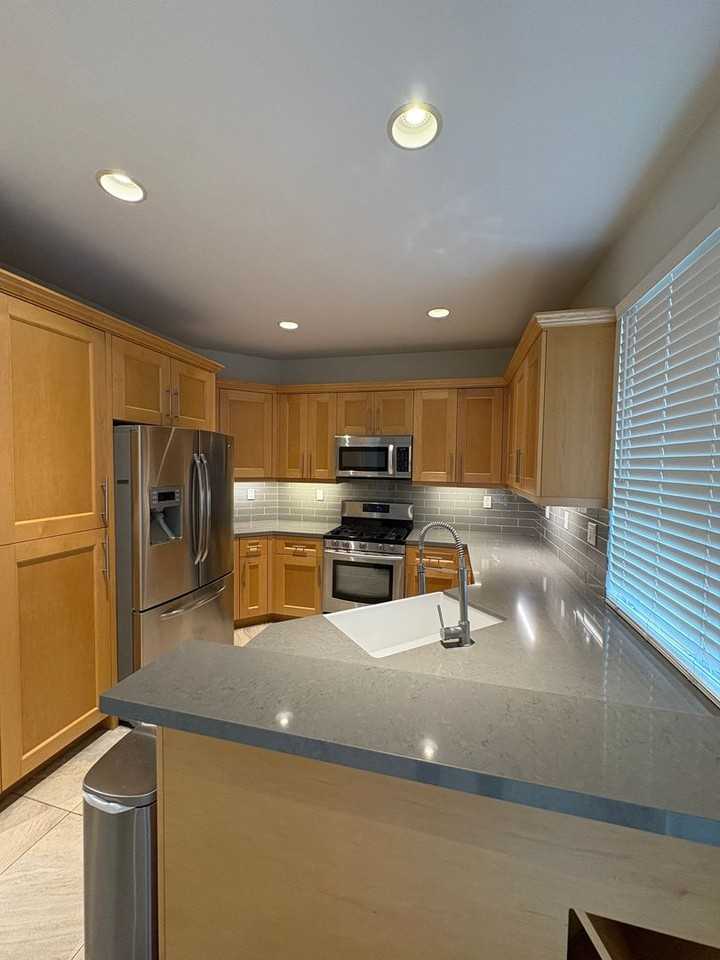 1020 Cottage Way - Photo 2 of 13