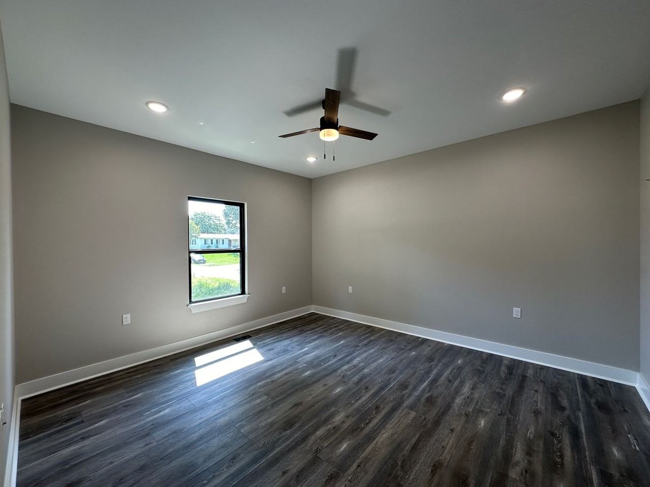 460 23rd Street - Photo 7 of 10