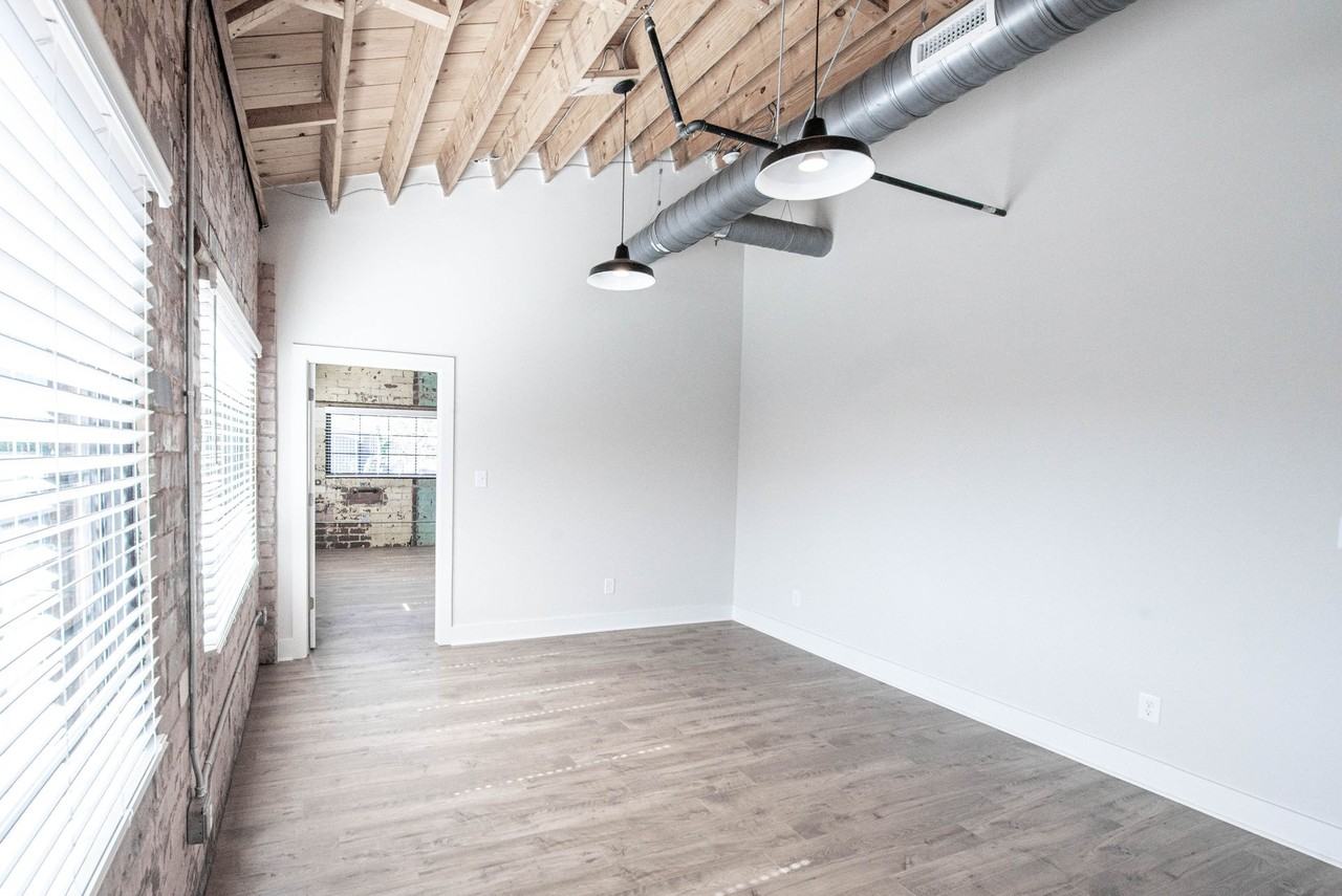 210 Georgia Ave - Photo 4 of 13