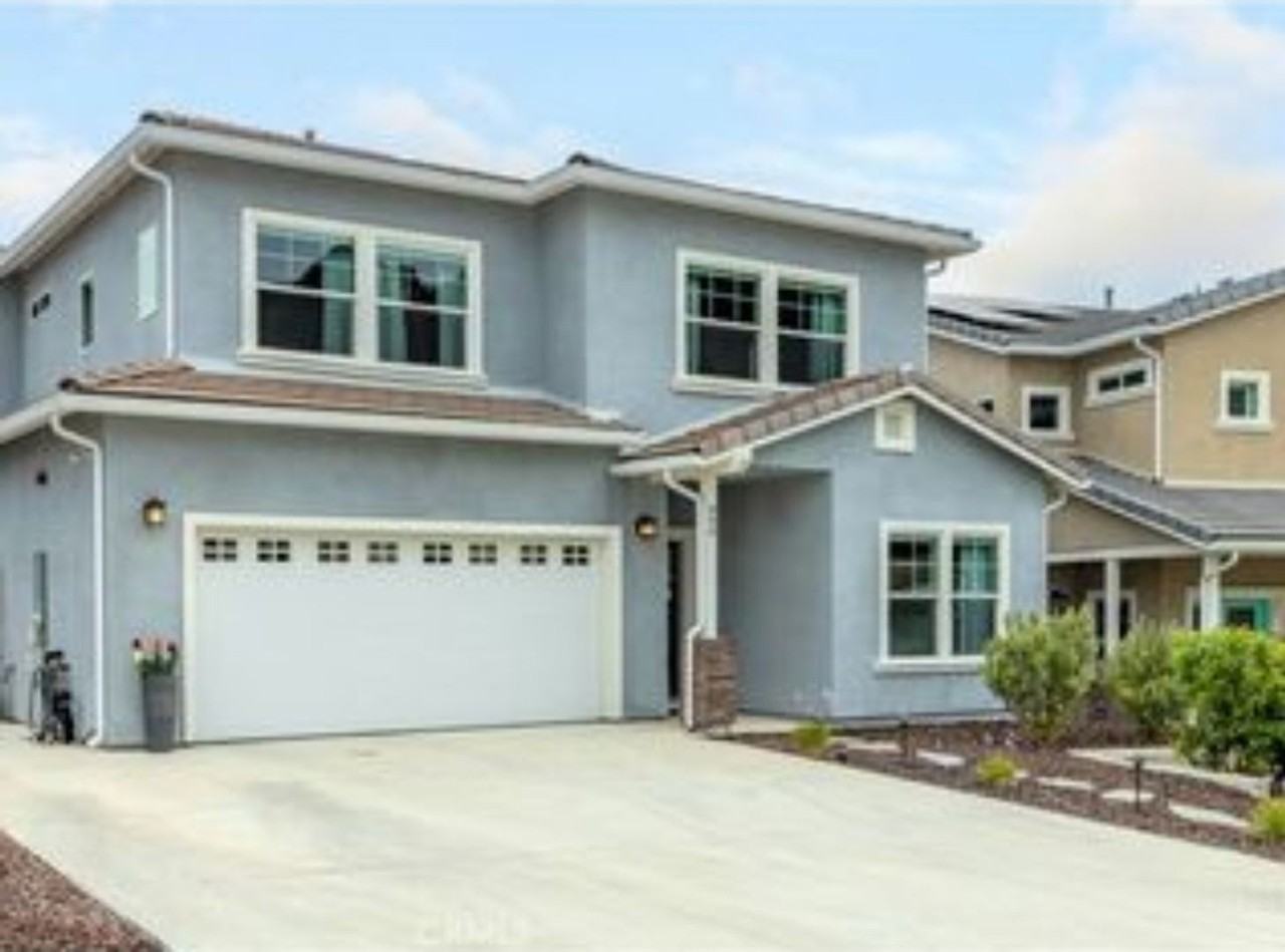 884 Salinas Ave - Photo 2 of 6
