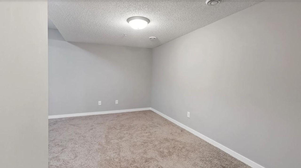 11307 16th Street Northeast - Photo 5 of 20