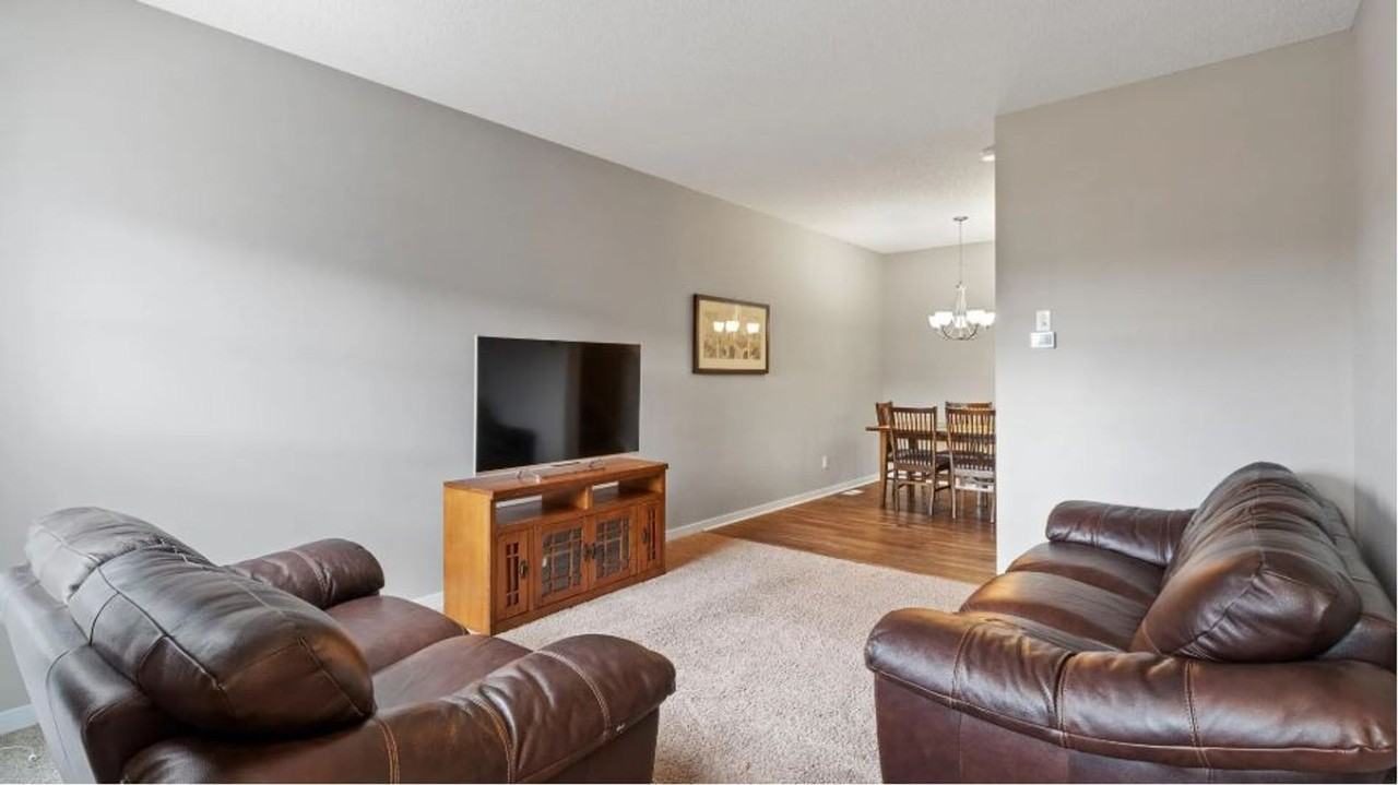 11307 16th Street Northeast - Photo 4 of 20