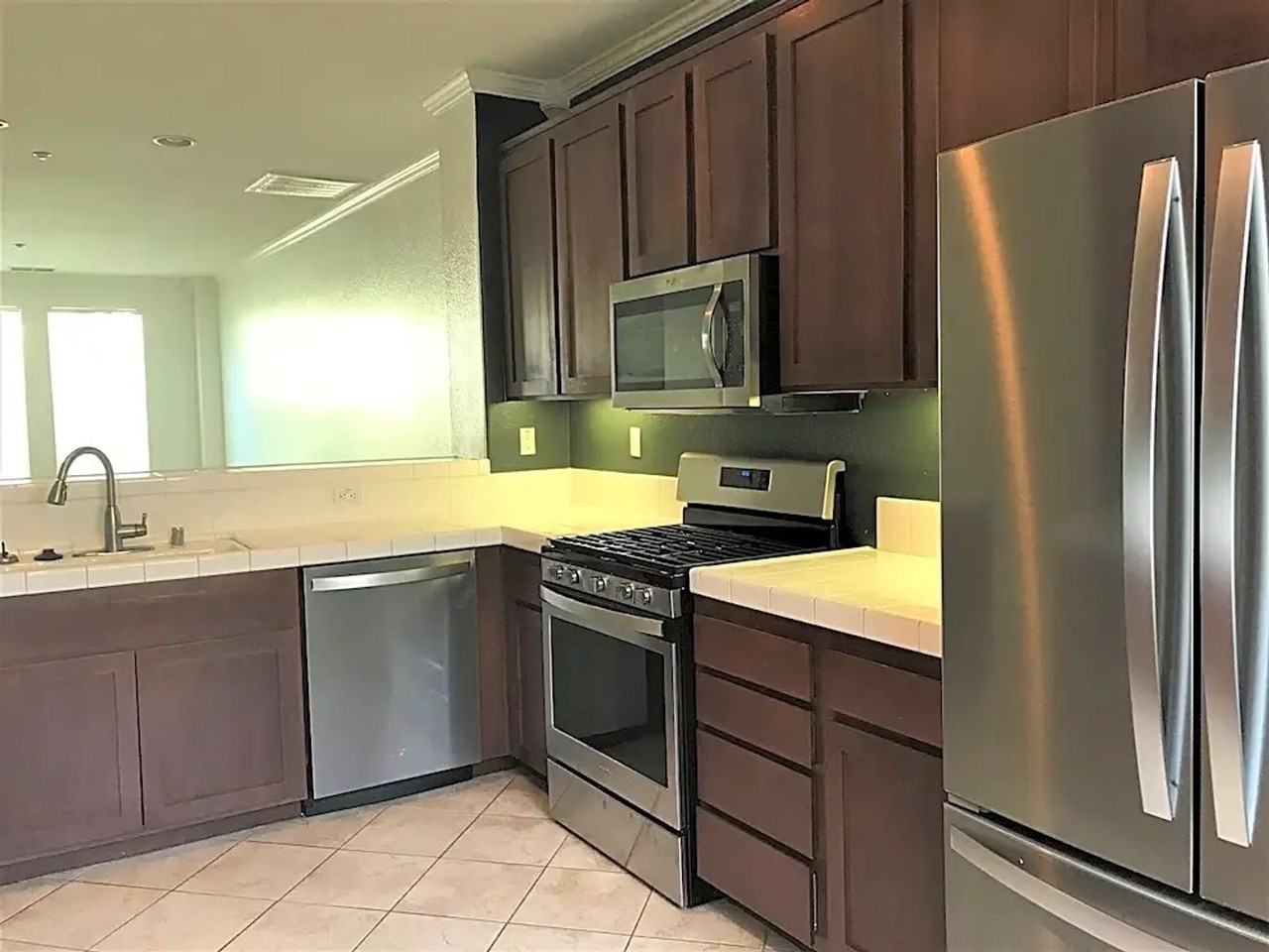 2703 White Pine Ct - Photo 2 of 23