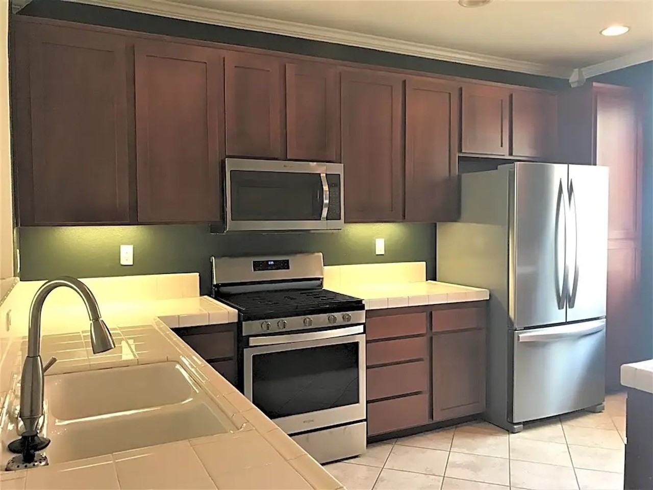 2703 White Pine Ct - Photo 4 of 23