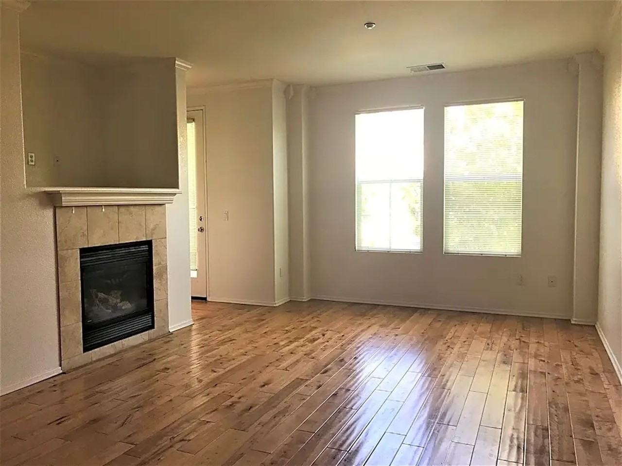 2703 White Pine Ct - Photo 5 of 23