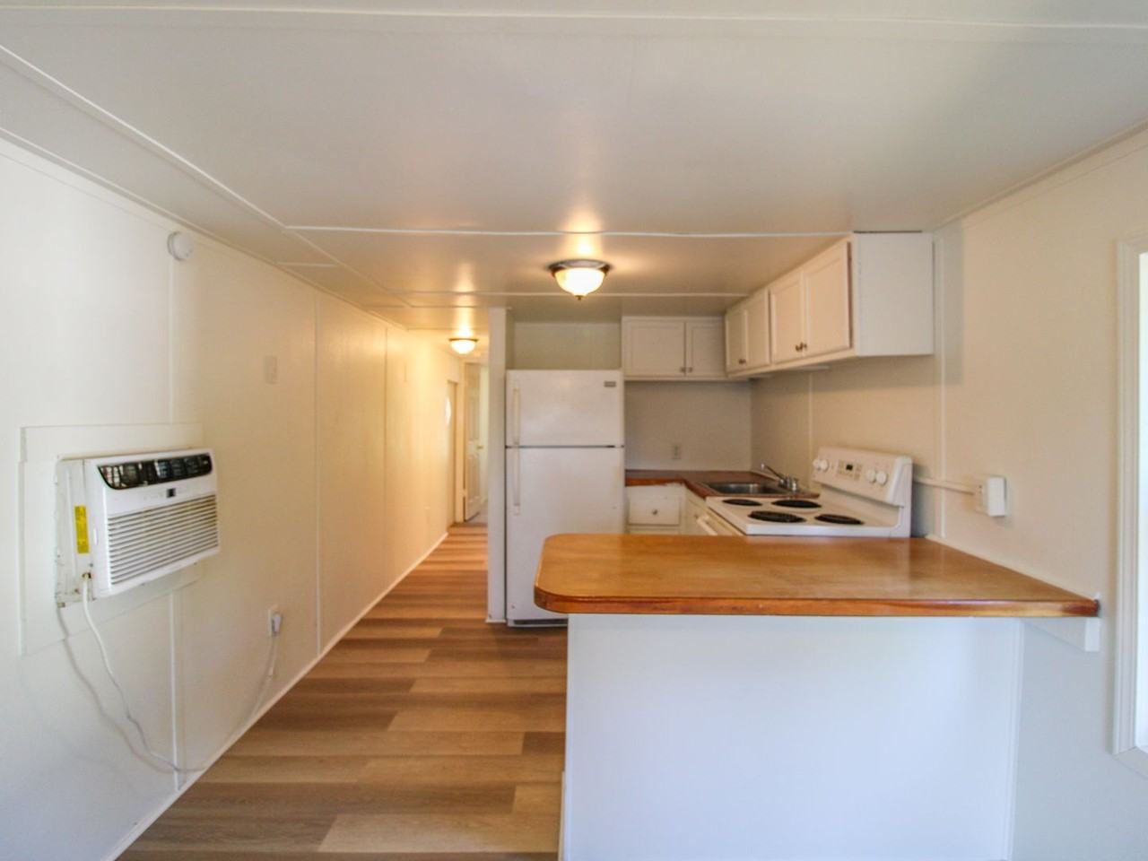 15 Simpson Rd - Photo 4 of 12