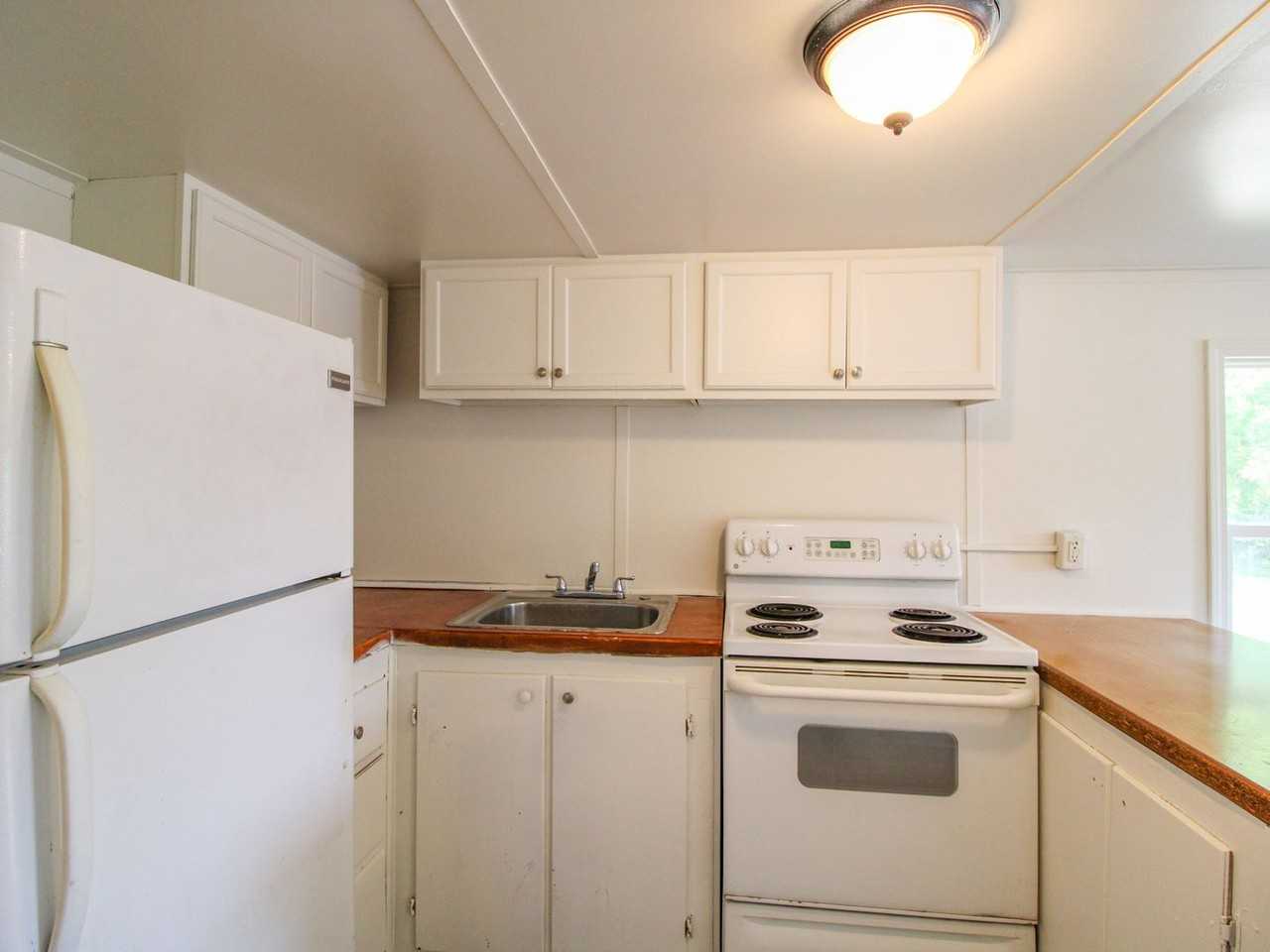 15 Simpson Rd - Photo 6 of 12
