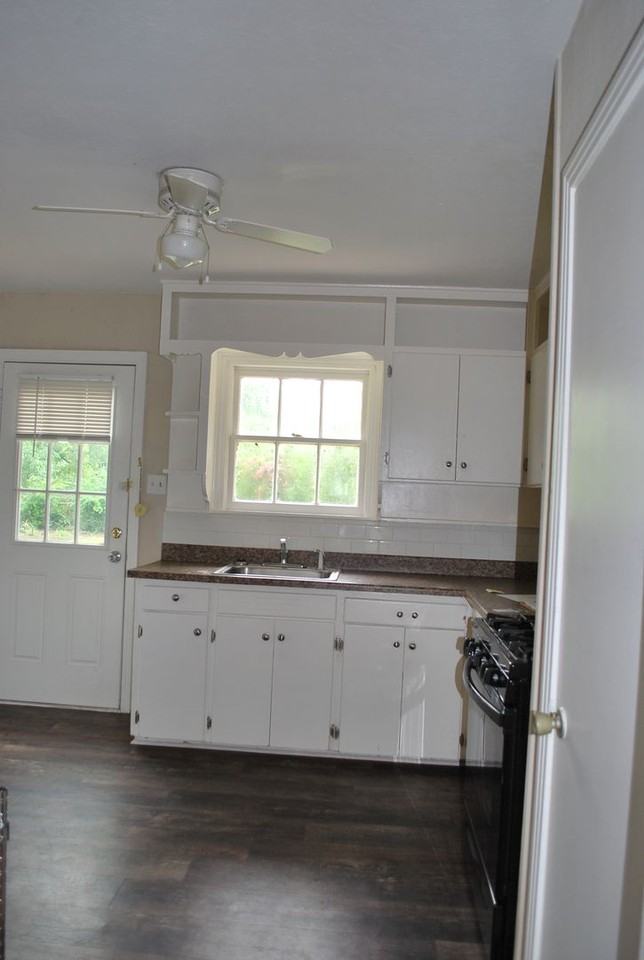 1419 Broadway St - Photo 2 of 11
