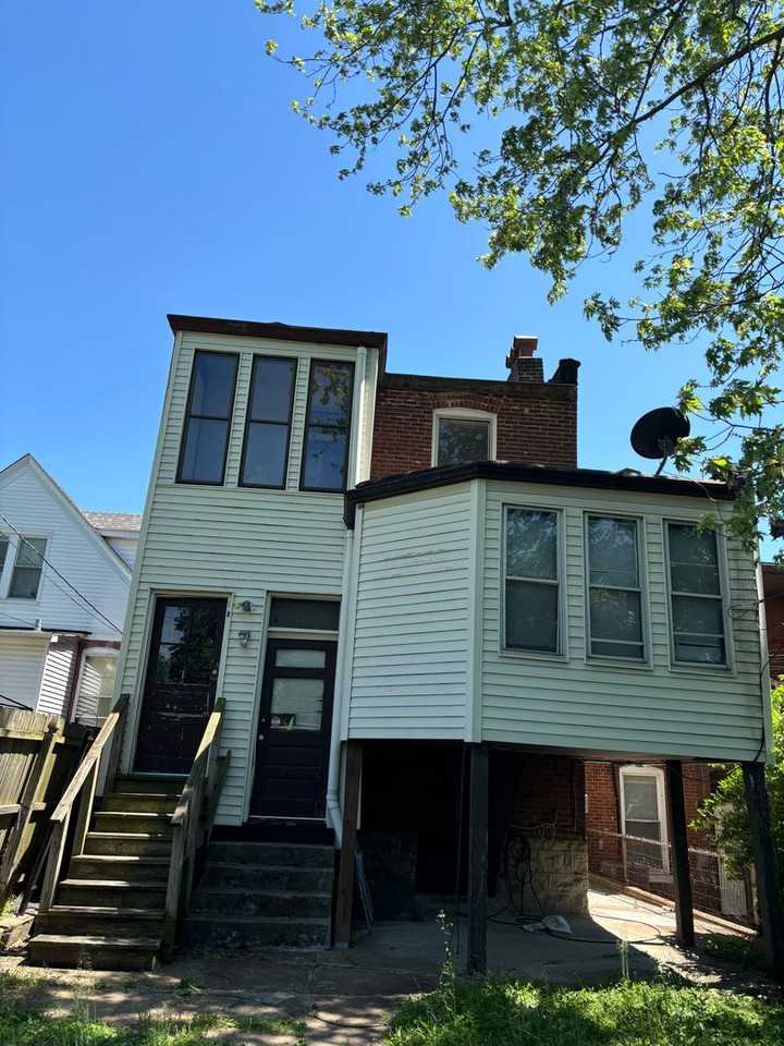 4531 Louisiana Ave - Photo 3 of 28