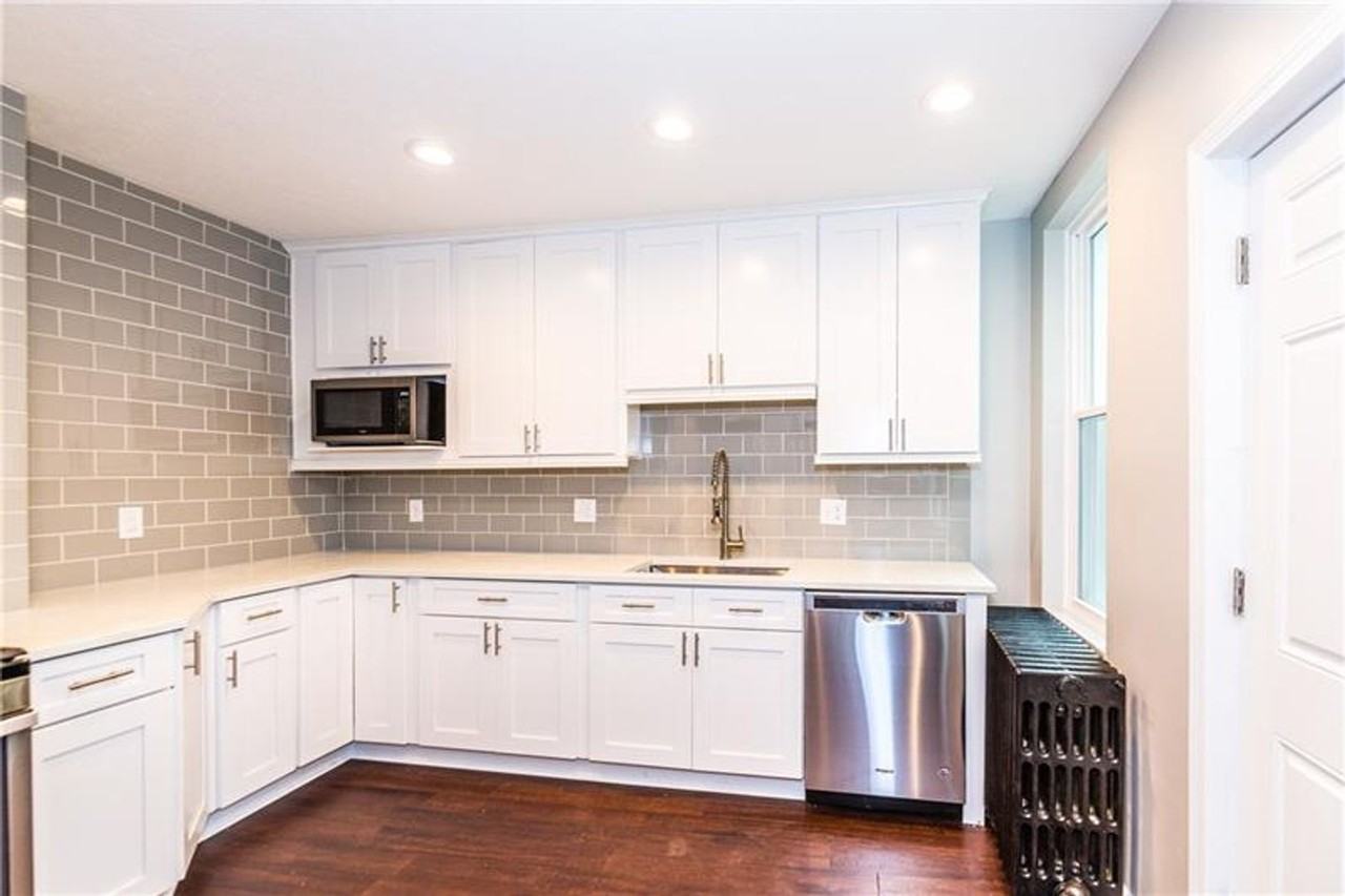 1013 Bradish St - Photo 2 of 19