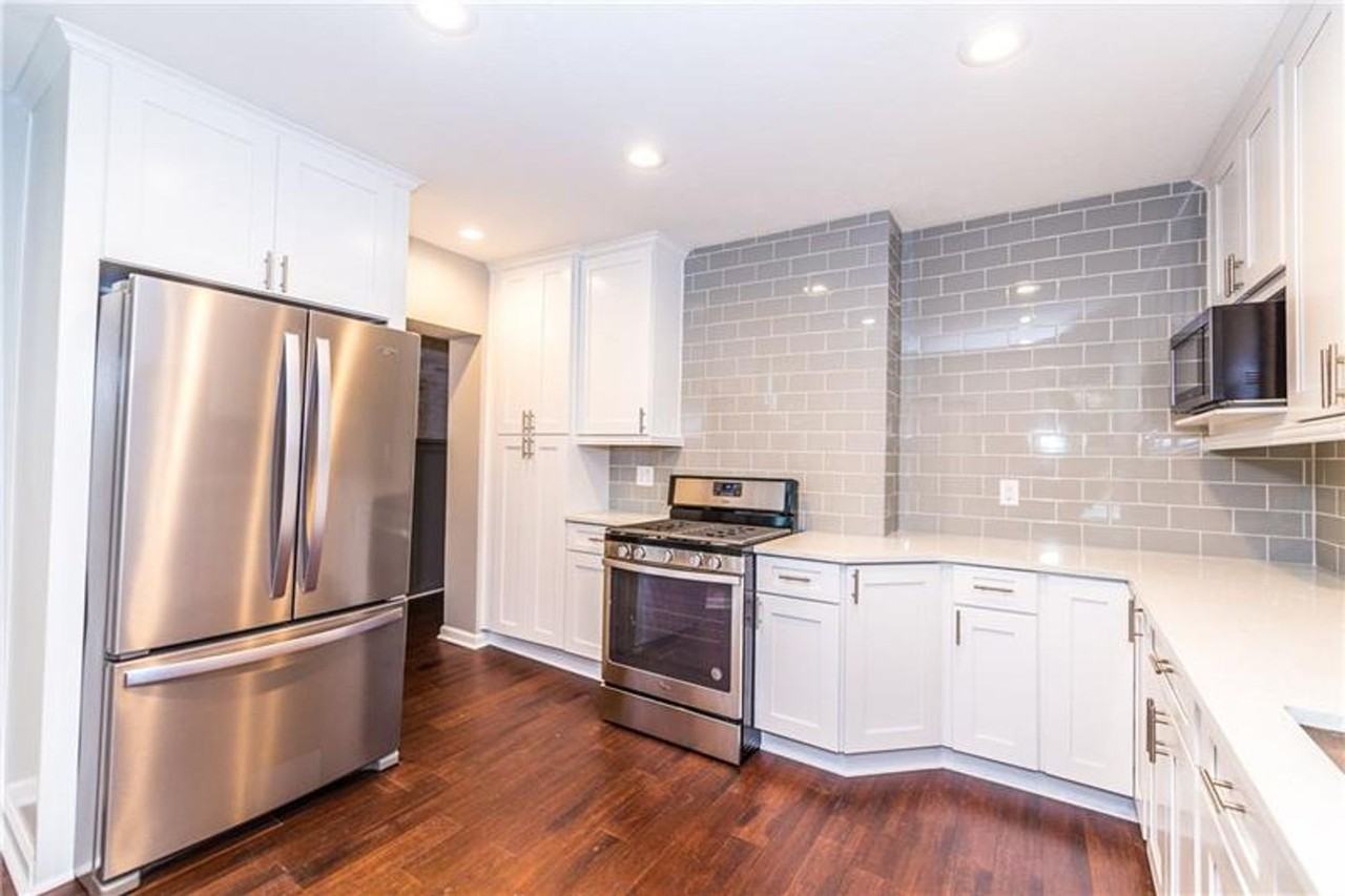1013 Bradish St - Photo 3 of 19