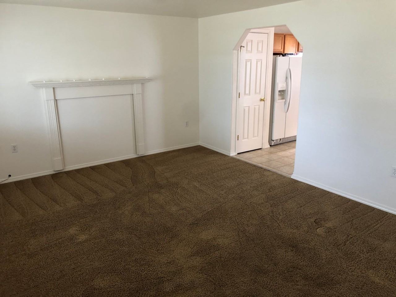 1436 S Husky Dr - Photo 4 of 14