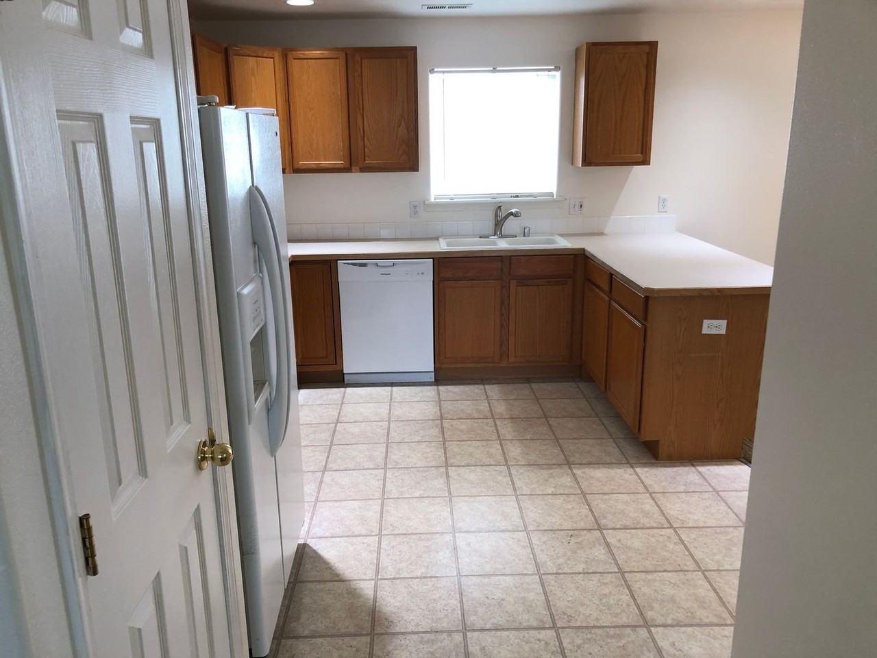1436 S Husky Dr - Photo 5 of 14