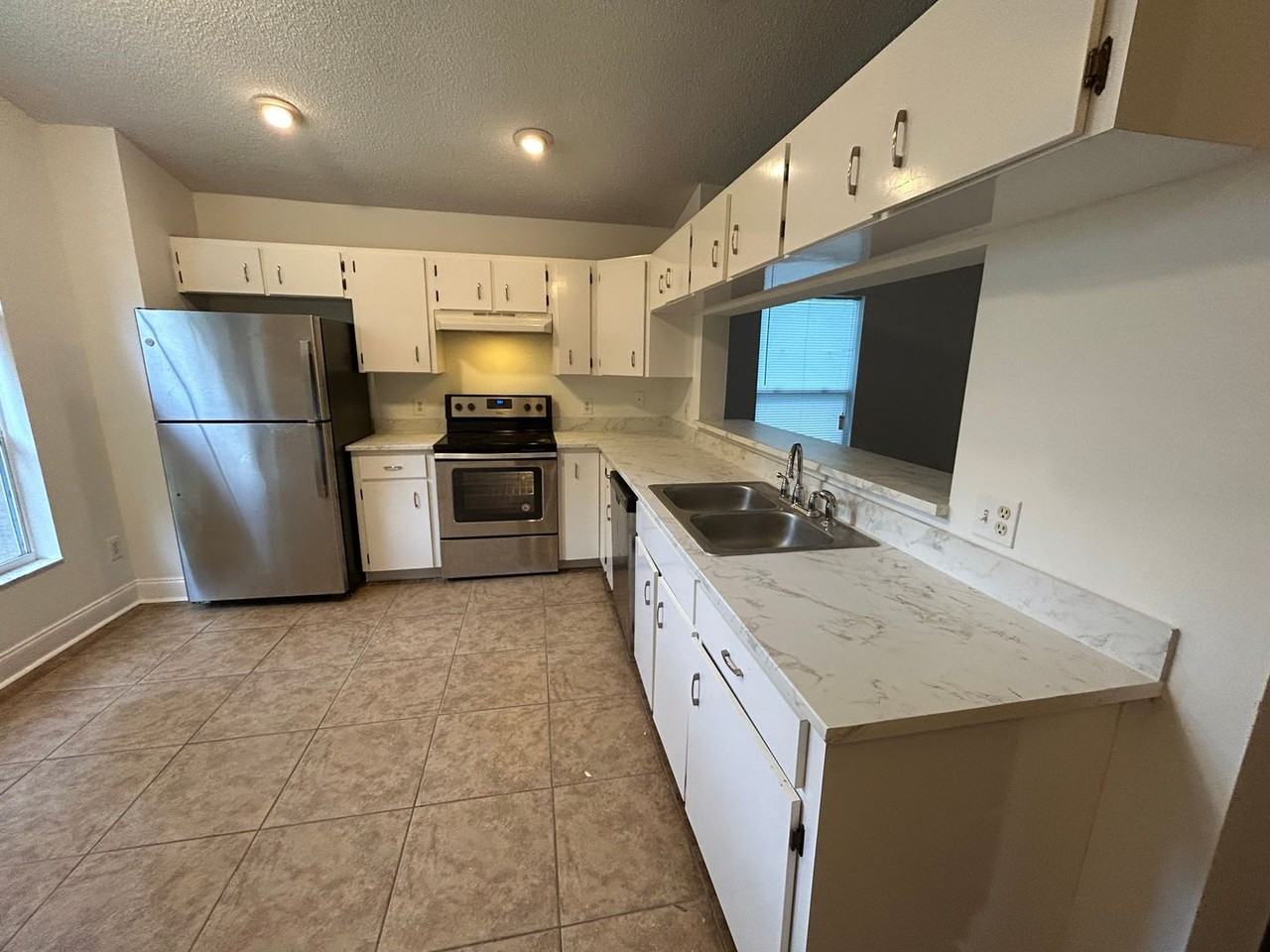 3643 Old Hammock Rd - Photo 2 of 10