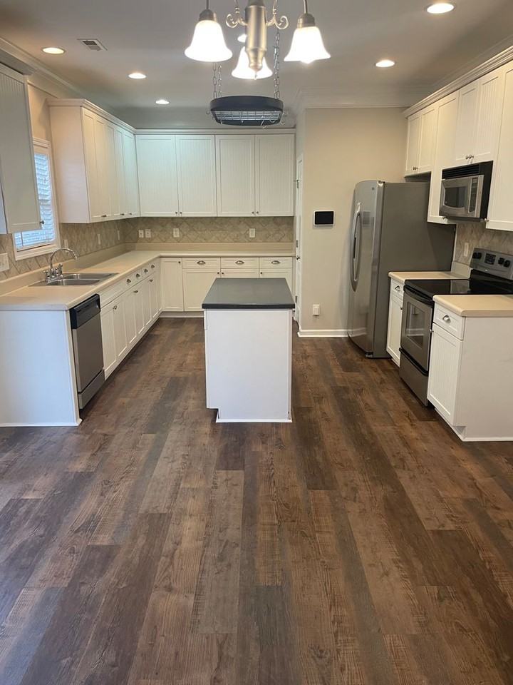 2033 2033 Sinclair Trace - 2033 Sinclair Trace - Photo 2 of 14