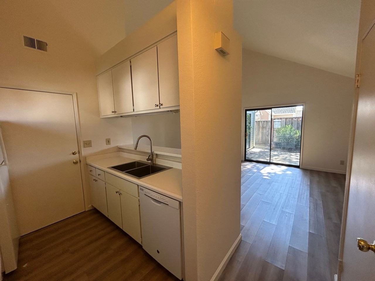16703 Audrey Dr - Photo 3 of 14