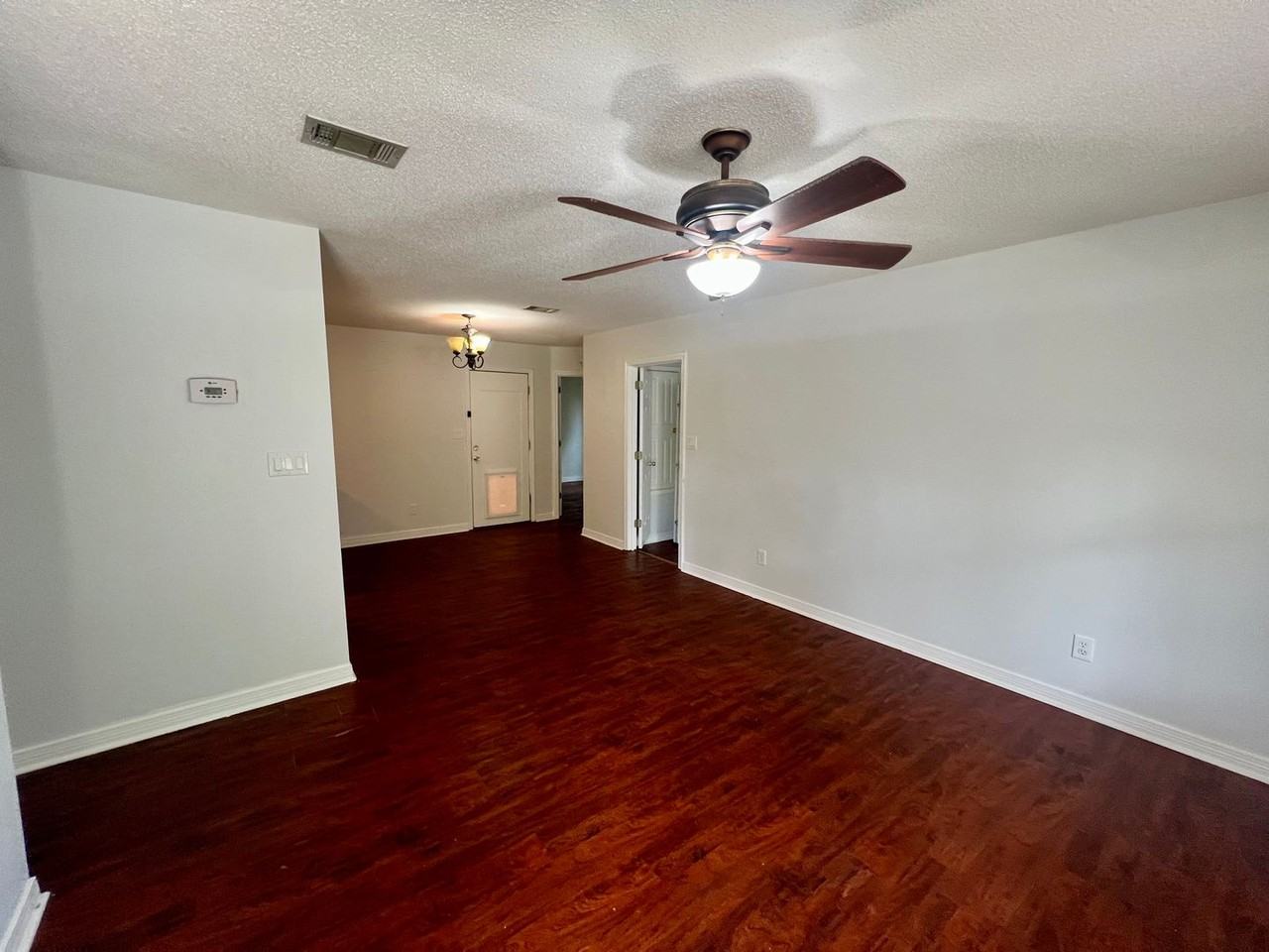 6204 Silver Oak Dr - Photo 3 of 11