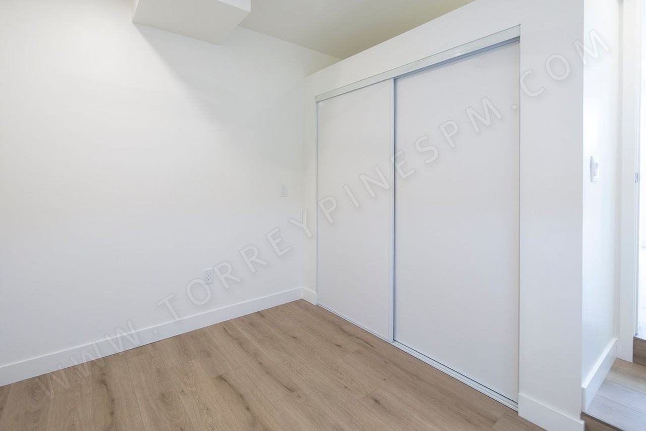 4950 1/2 Del Mar Ave - Photo 5 of 9