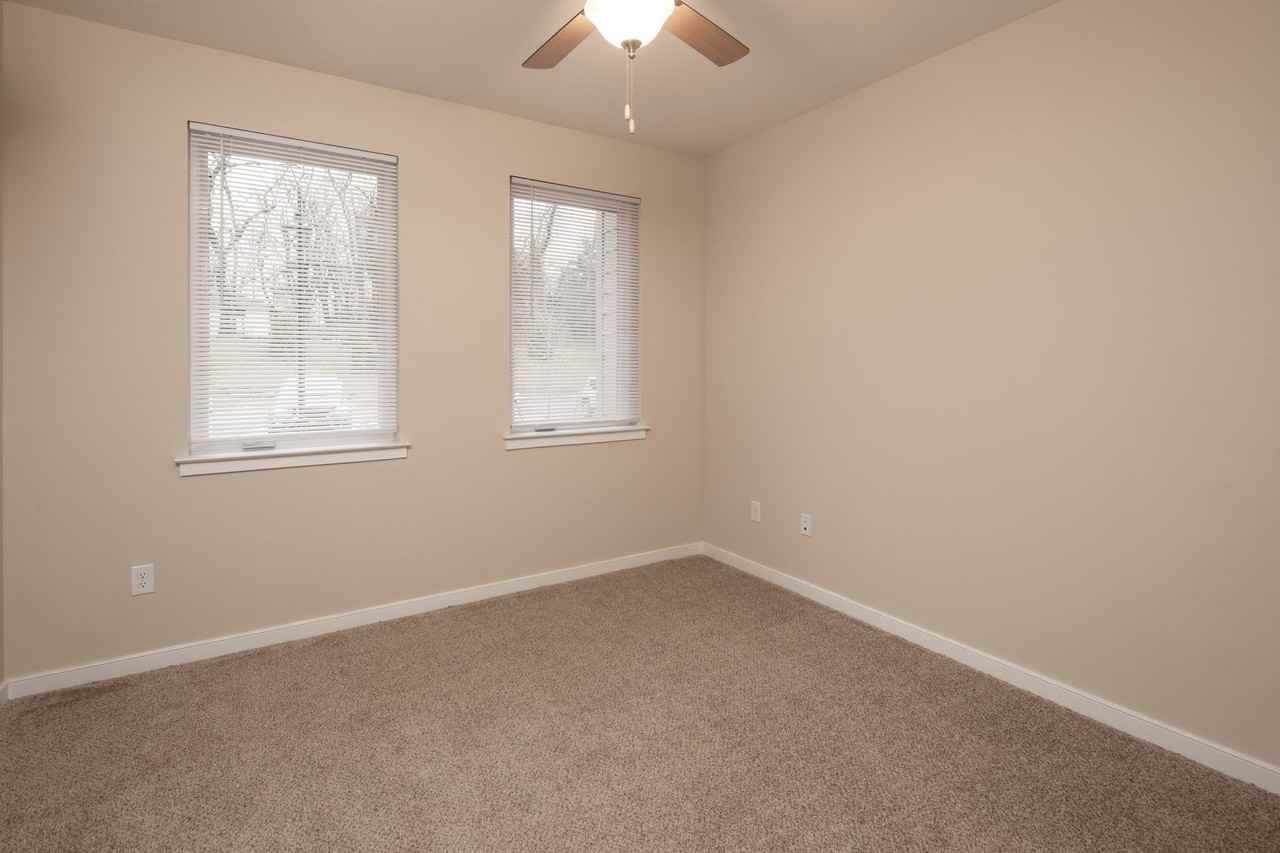 Cornerstone at Branchburg 55+ - Photo 4 of 16