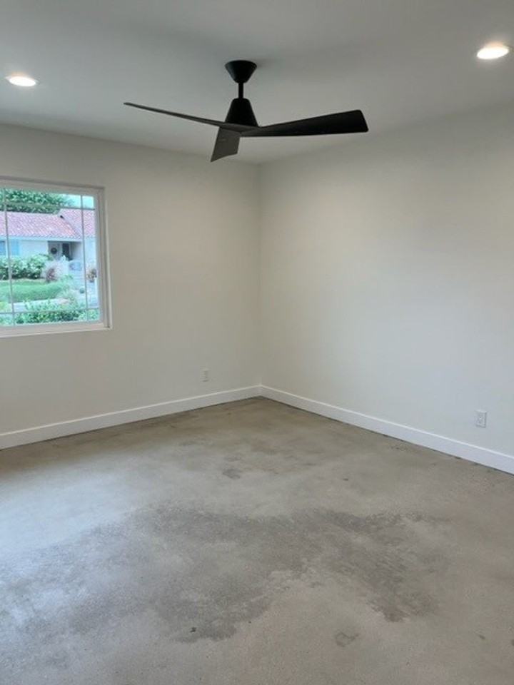 3276 Valarie Ave - Photo 7 of 10