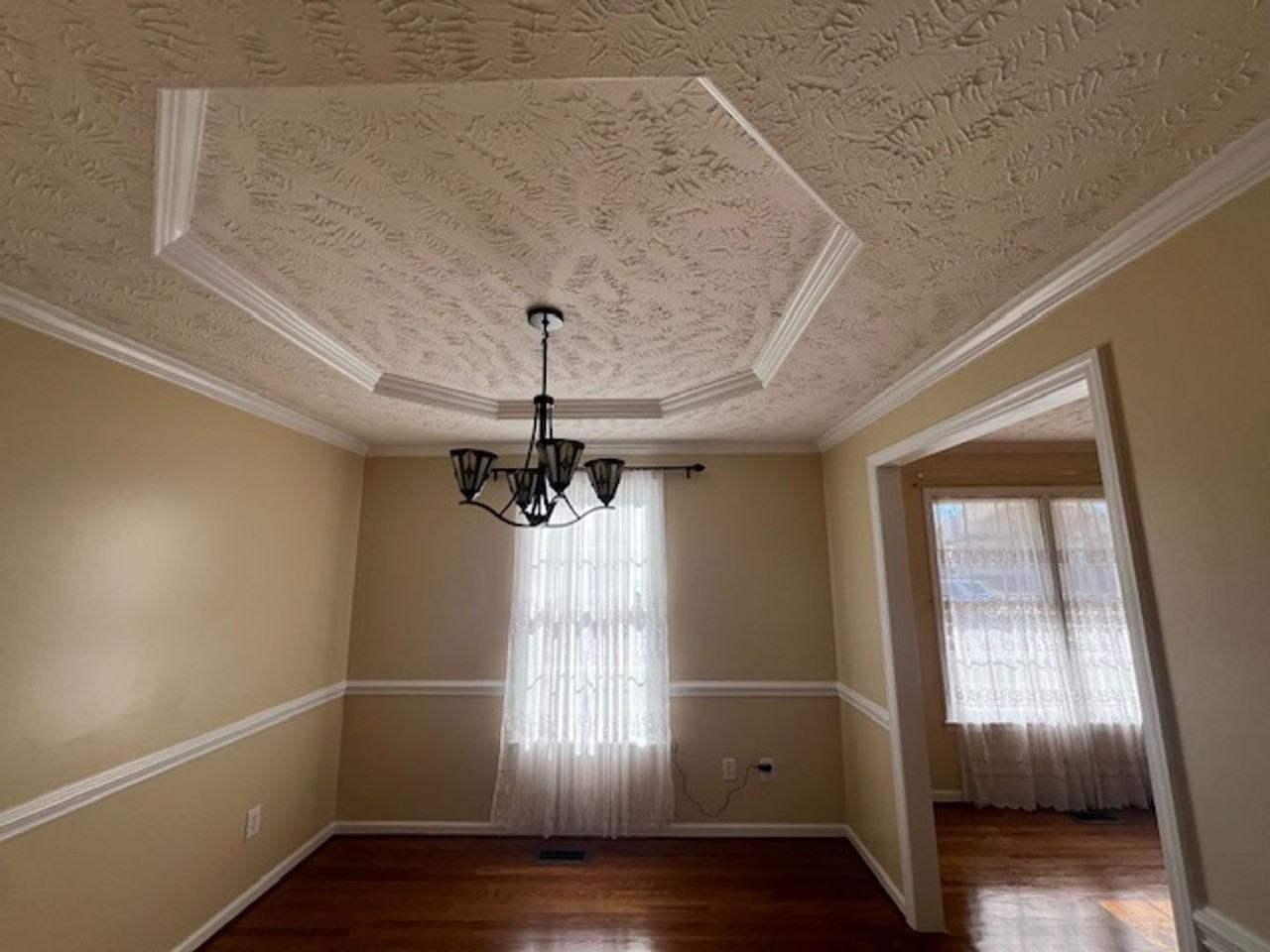 5912 Armour Ave - Photo 2 of 31