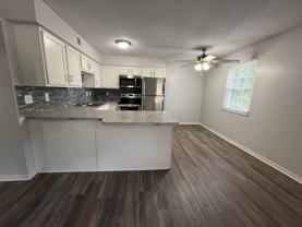 Newburgh Hidden Apartments 1 and 2 bedroom, Quiet Living - Photo 1 of 1