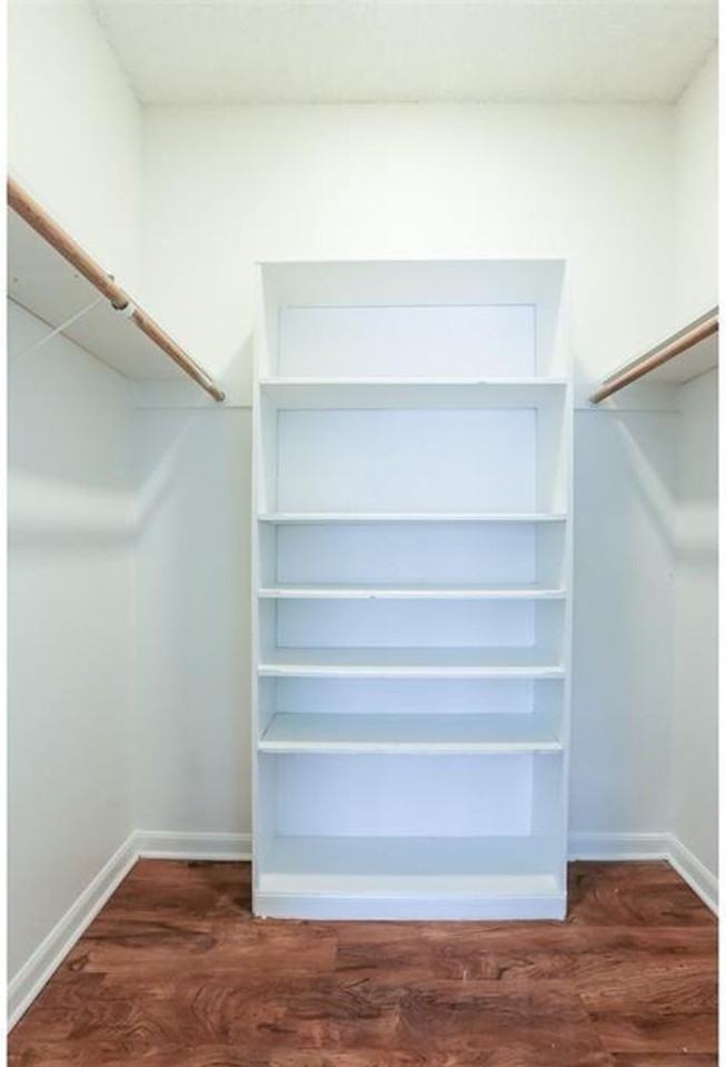 912 W 22nd St #106 - Photo 7 of 12