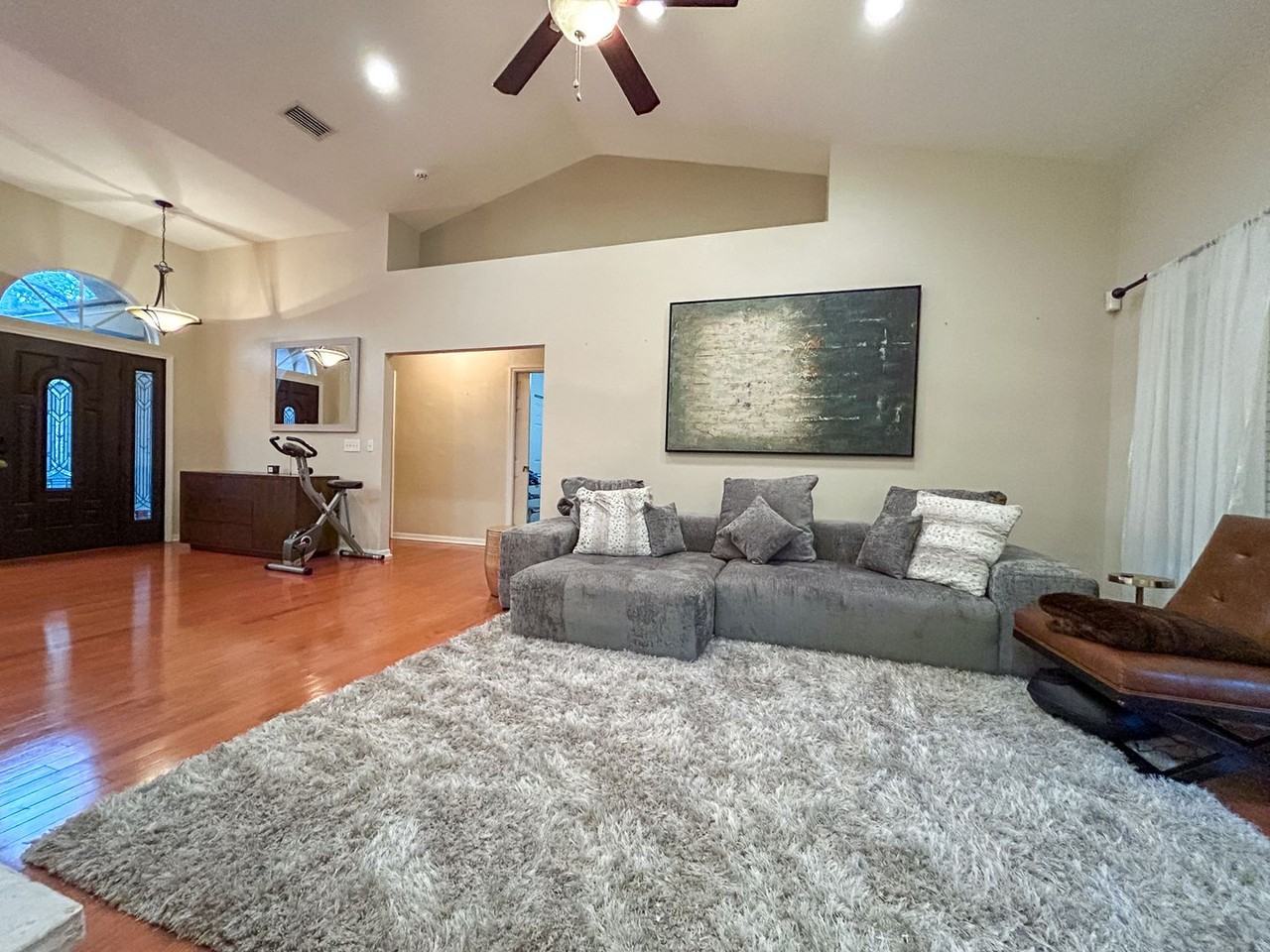 4343 Nw 36th Ter - Photo 3 of 24