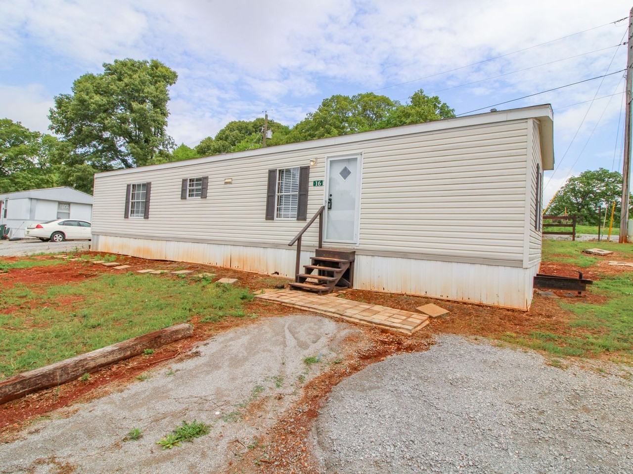 16 Cameron Cir - Photo 2 of 23