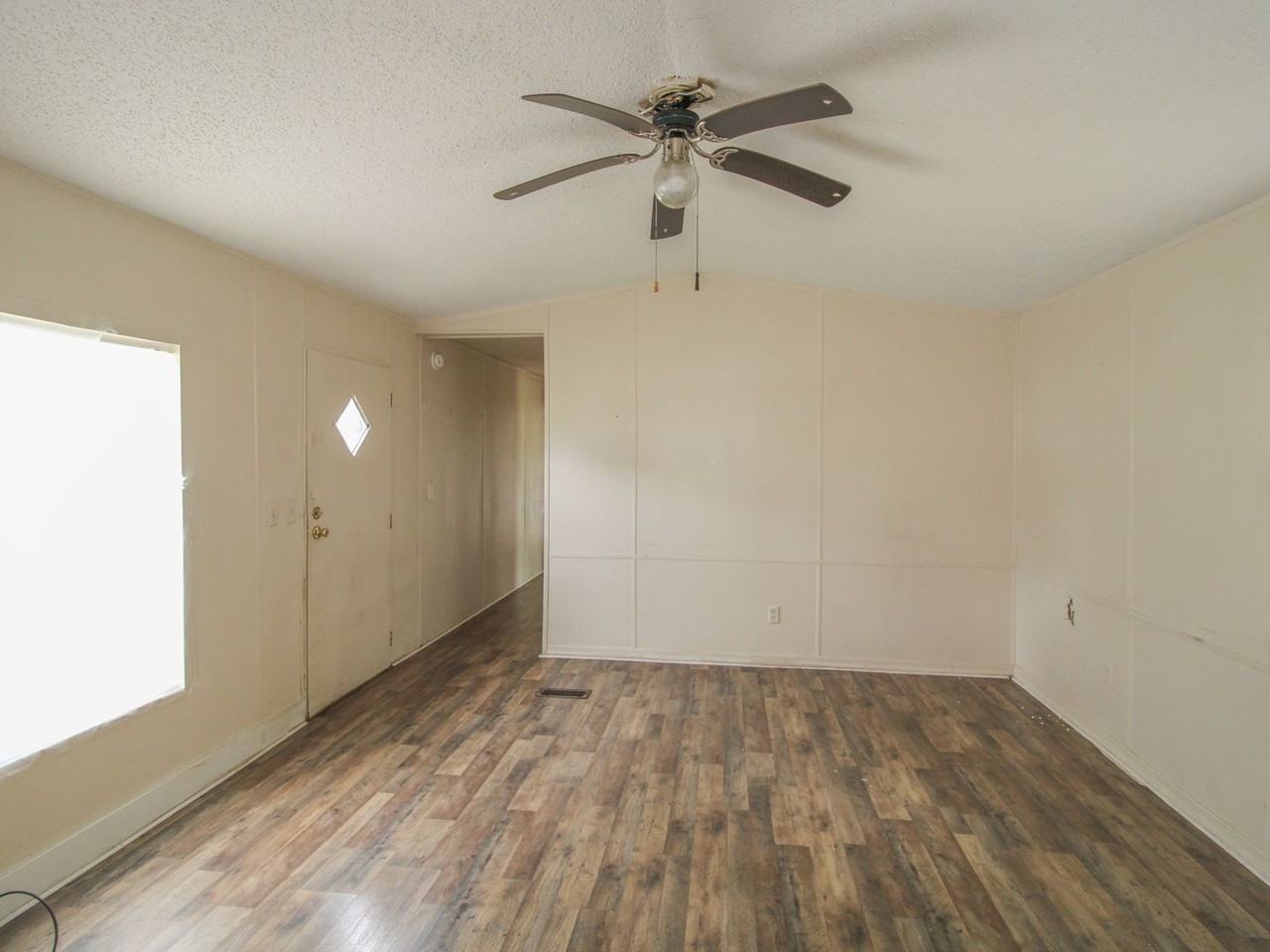 116 Cameron Cir - Photo 3 of 20