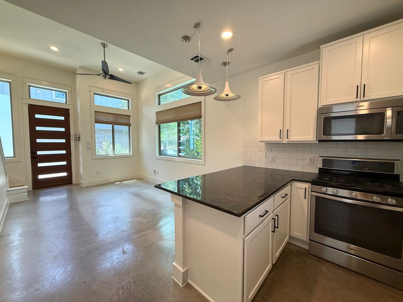 2200B E 16th St - Photo 6 of 20