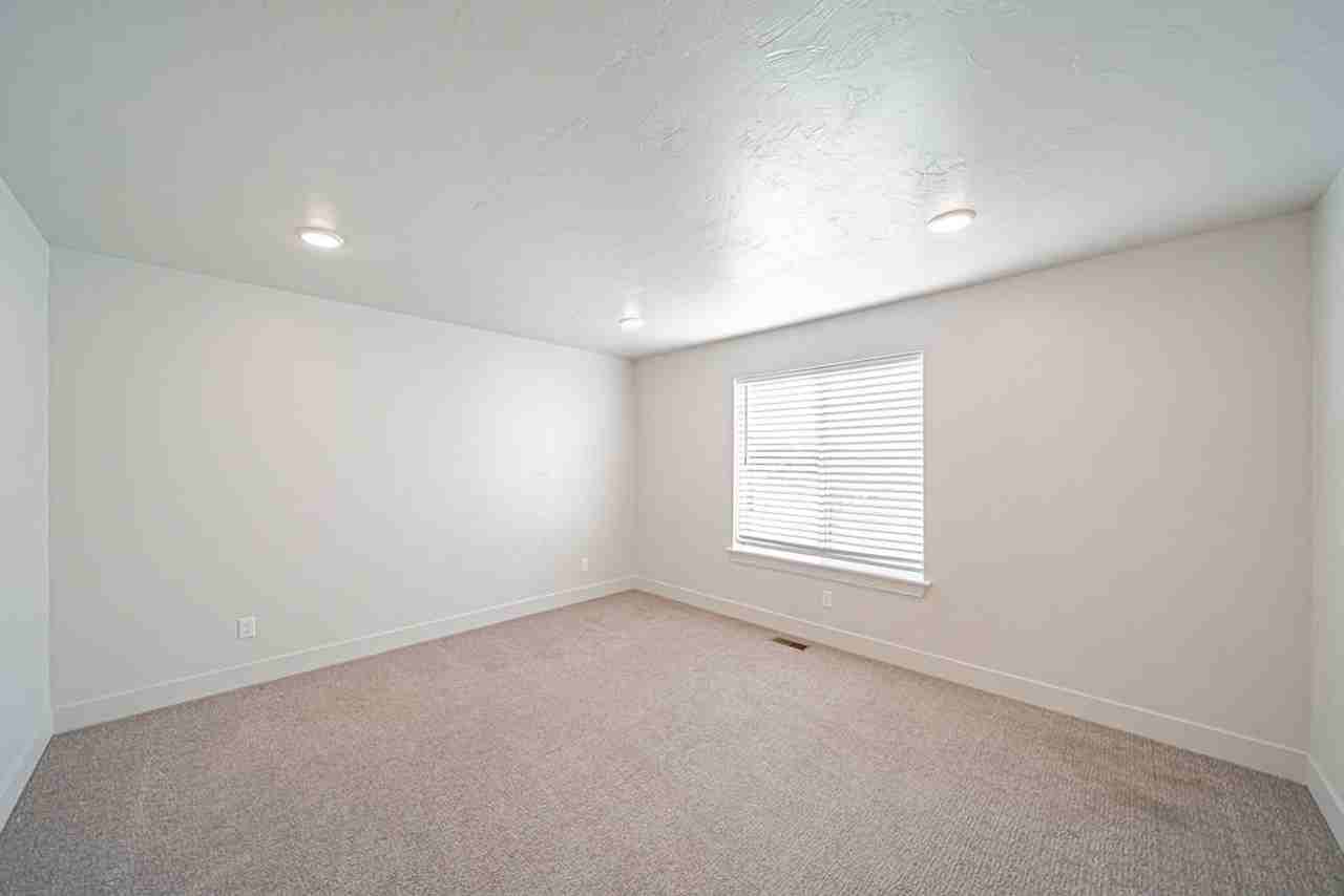 651 651 S 2400 N #5101 - Photo 7 of 23