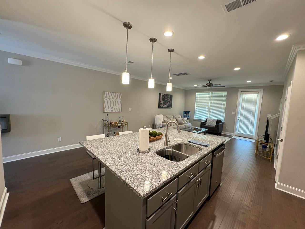 120 Honeysuckle Way - Photo 3 of 22